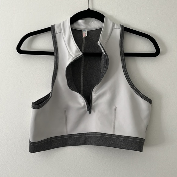 Free people x FP movement round the block crop top - Picture 7 of 9